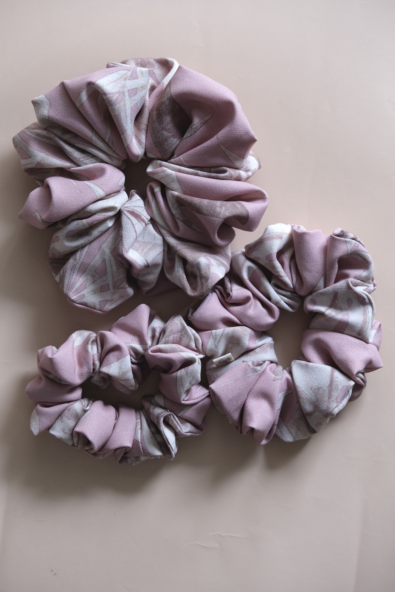 DARLING LARGE SCRUNCHIE