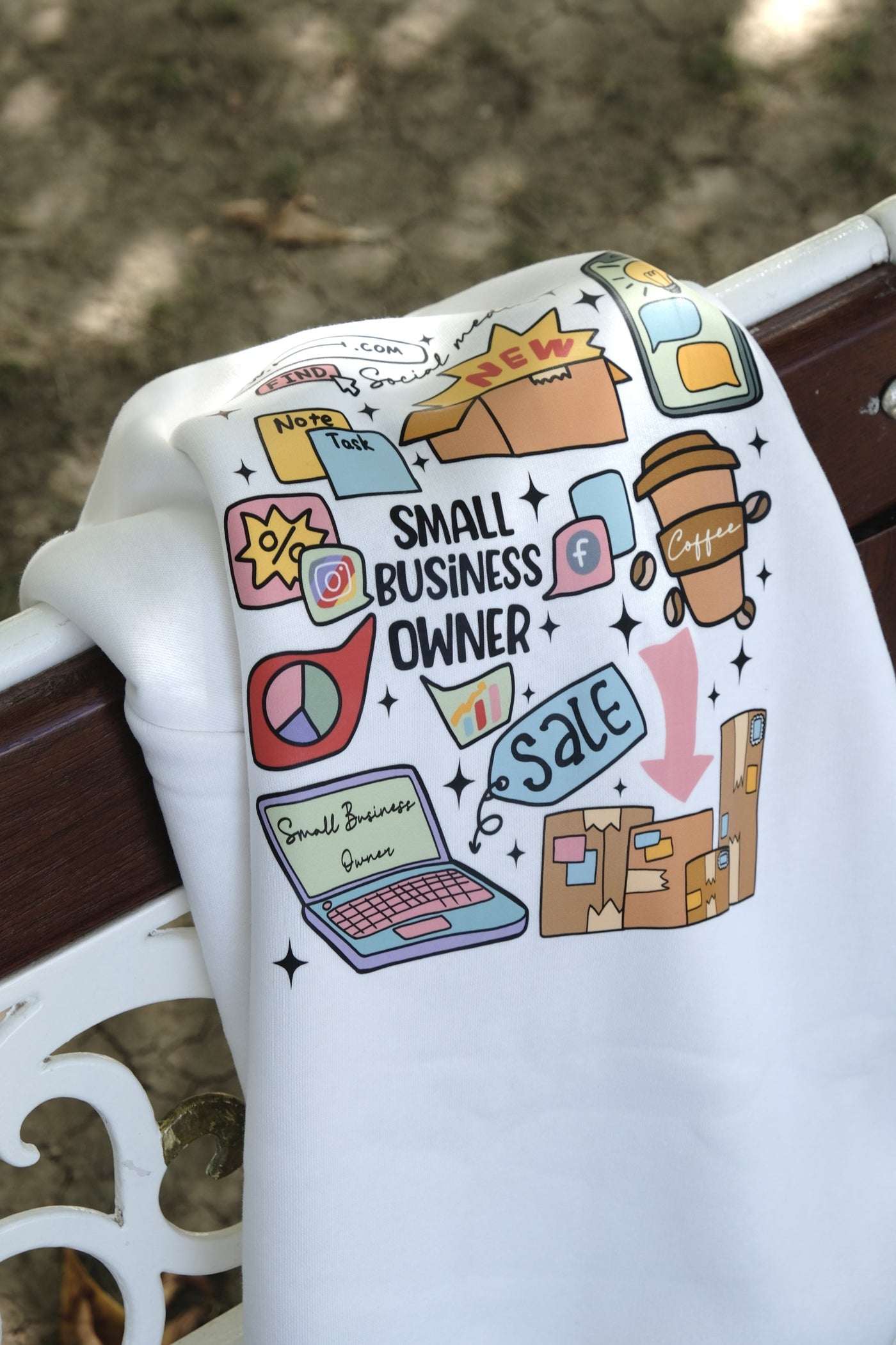 KİŞİSELLEŞTİRİLEBİLİR SMALL BUSINESS OWNER DOODLES SWEATSHIRT - BEYAZ