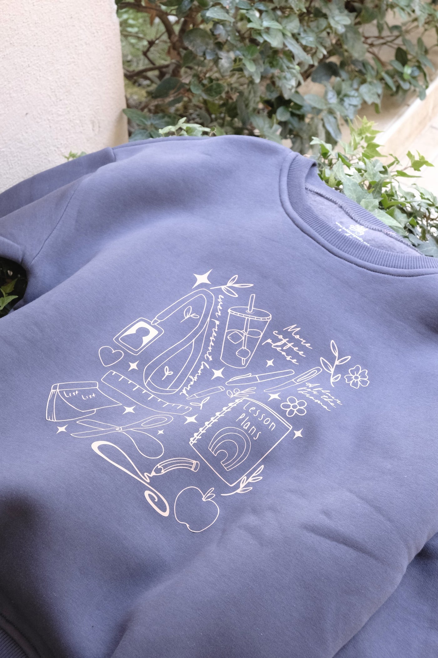 KİŞİSELLEŞTİRİLEBİLİR TEACHER DOODLES SWEATSHIRT - VİZON/FÜME